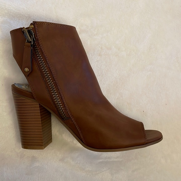 Madden Girl size 7.5 brown open toed heeled booties. - Picture 3 of 5